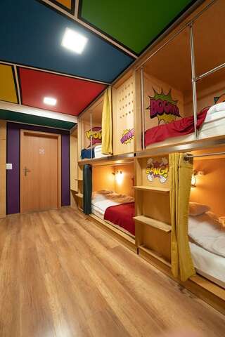 Хостелы Good Times House Катовице Спальное место на двухъярусной кровати в общем номере для мужчин и женщин-3